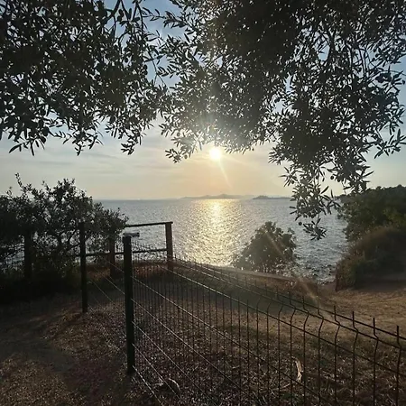 Relax Camp Pitches * باكوشتاني