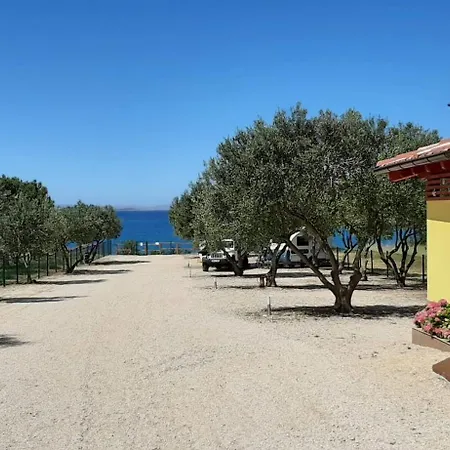 مكان تخييم Relax Camp Pitches باكوشتاني